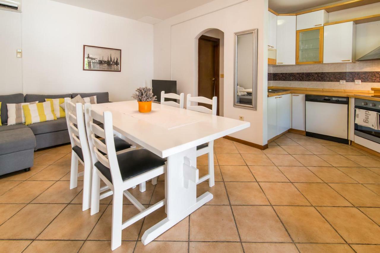 Apartman Babic Krk Town Exterior photo